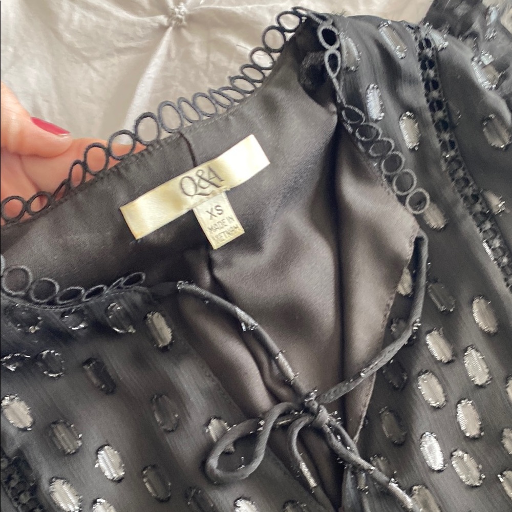 Black Ruffled Women's Top - Picture 2 of 7